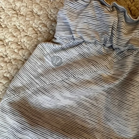 Lululemon Light Gray Joggers - sz10 - Picture 4 of 5